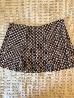 Axcess Liz Claiborne Printed Pleated Mini Skirt Size Medium Black Pink White